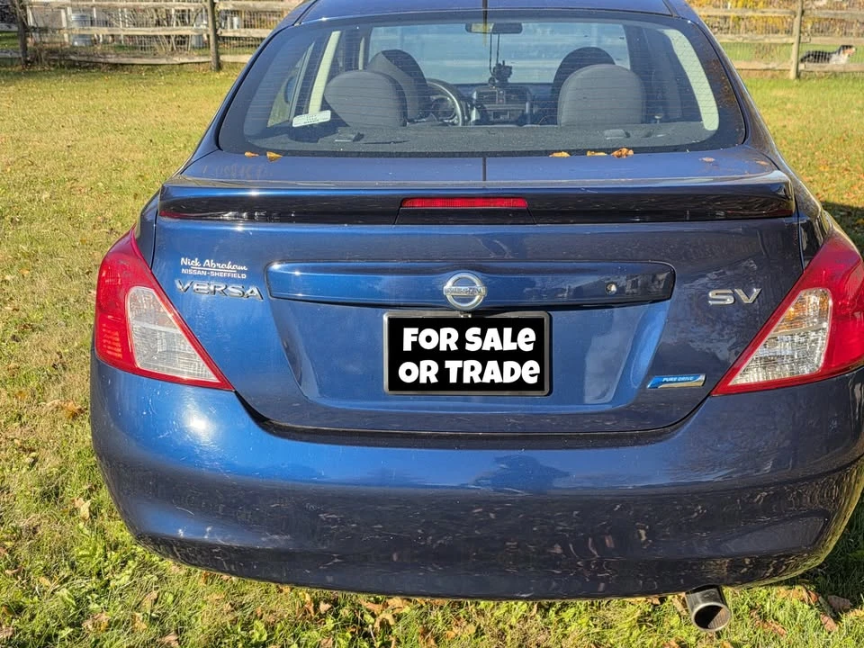 2013 Nissan Versa - Image 2 of 10