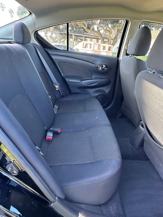 2013 Nissan Versa - Image 4 of 10