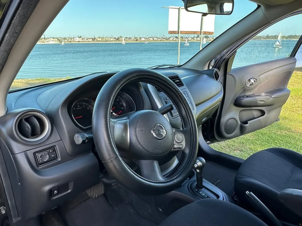 2013 Nissan Versa - Image 3 of 10