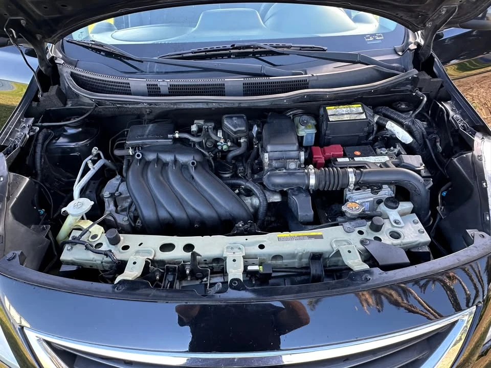 2013 Nissan Versa - Image 2 of 10