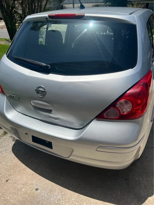 2013 Nissan Versa - Image 2 of 8