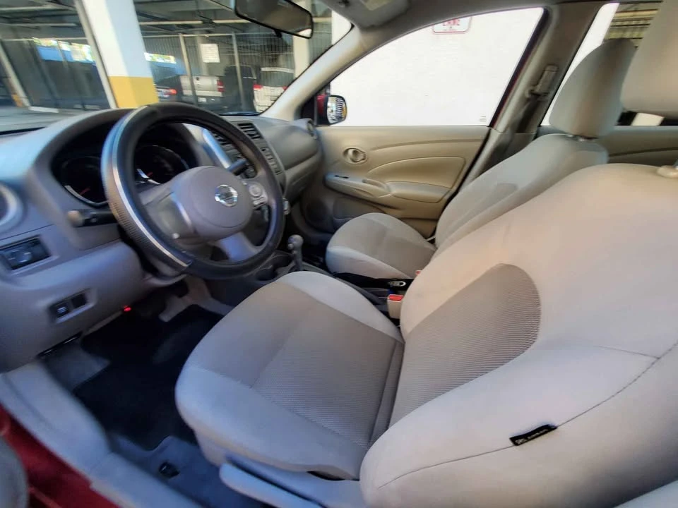 2013 Nissan Versa - Image 13 of 17