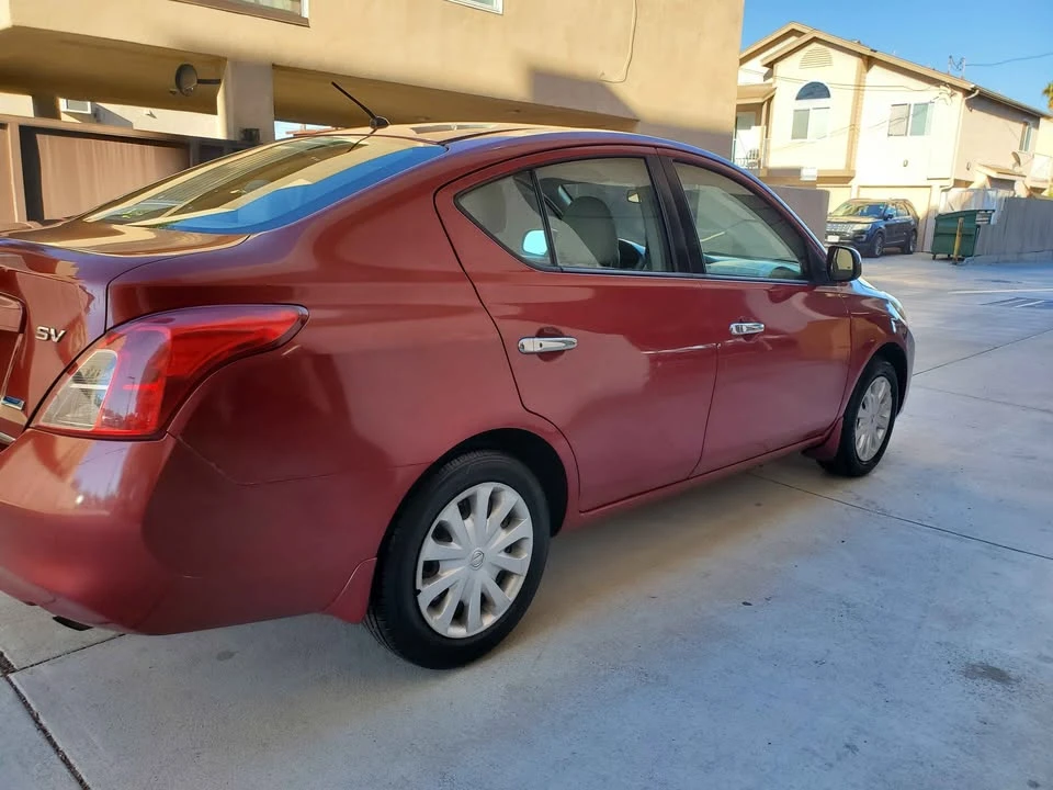 2013 Nissan Versa - Image 2 of 17
