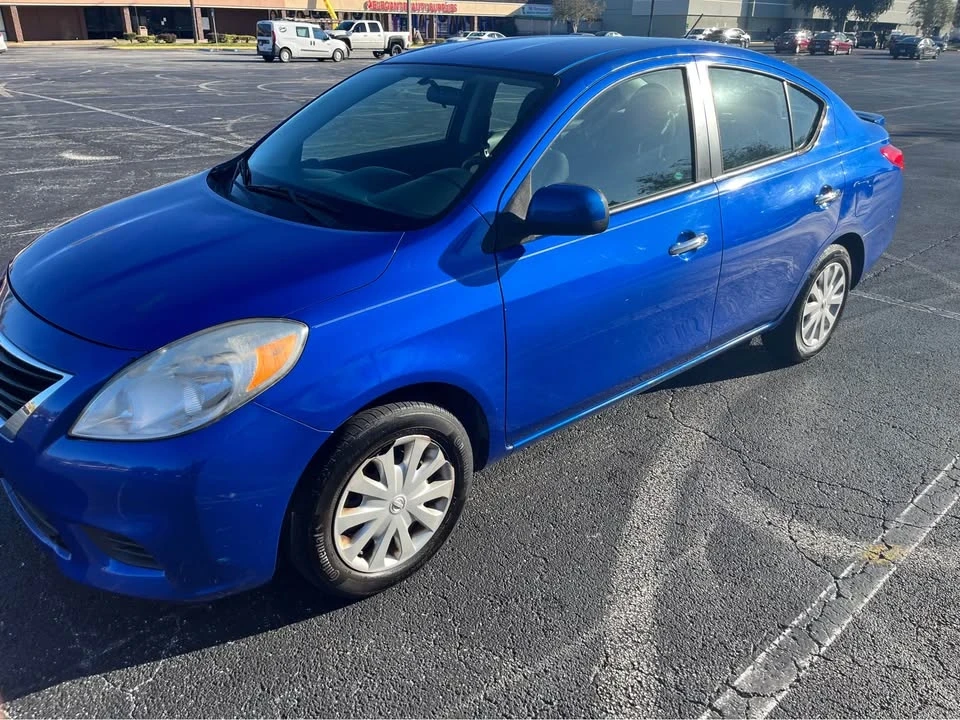 2013 Nissan Versa - Image 6 of 7