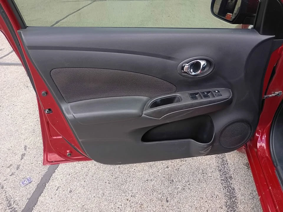 2013 Nissan Versa - Image 3 of 10
