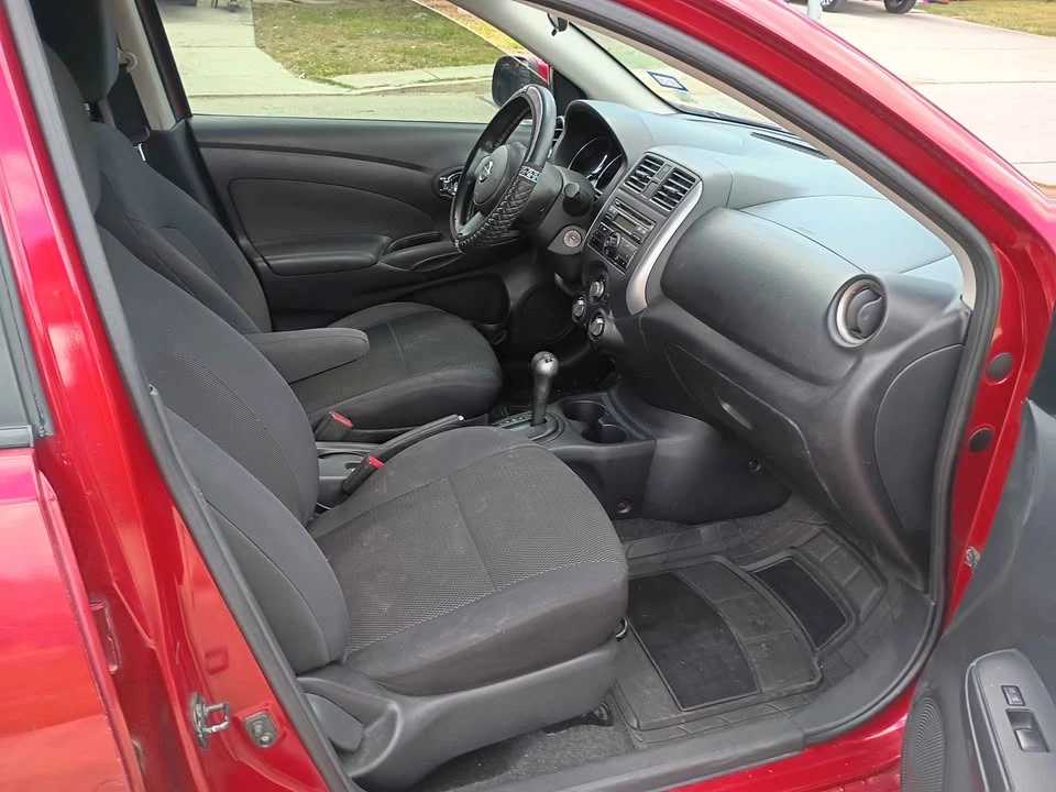 2013 Nissan Versa - Image 8 of 10