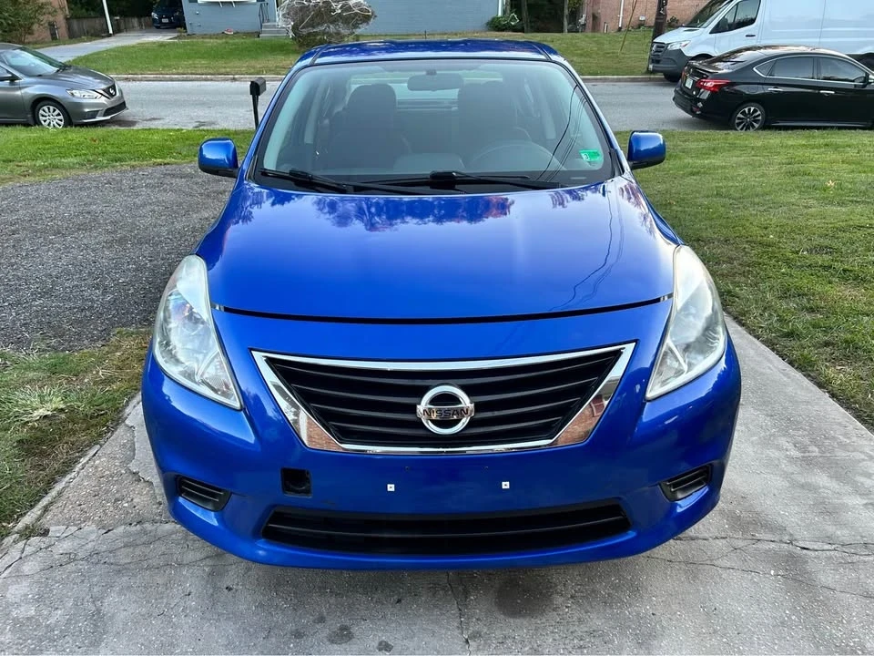 2013 Nissan Versa - Image 5 of 12