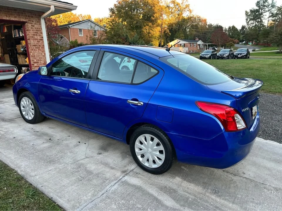 2013 Nissan Versa - Image 2 of 12