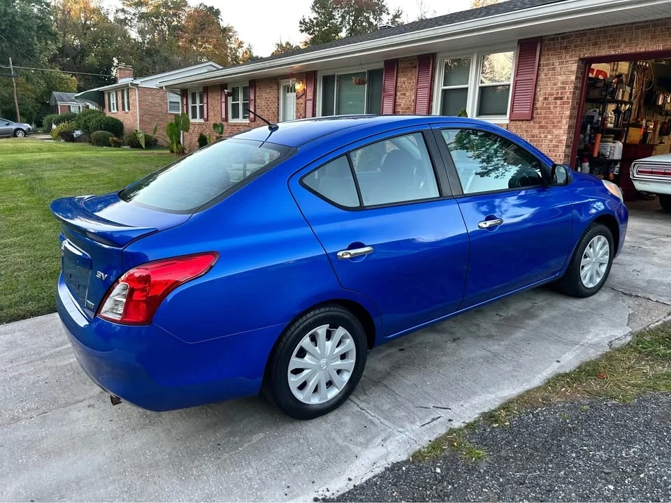 2013 Nissan Versa - Image 4 of 12