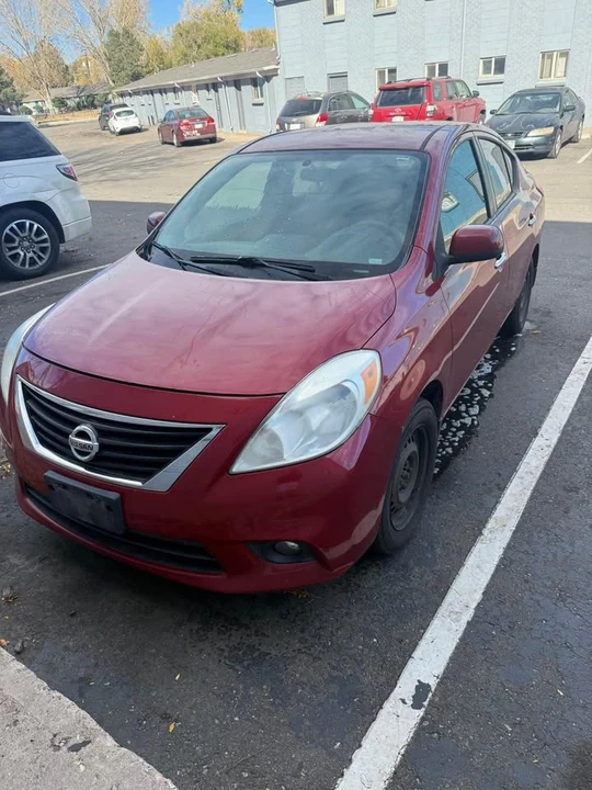 2013 Nissan Versa - Image 2 of 8