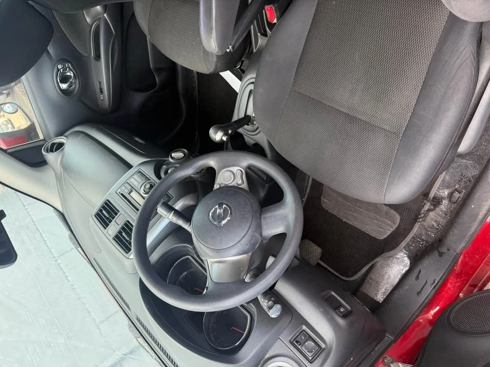 2013 Nissan Versa - Image 6 of 8