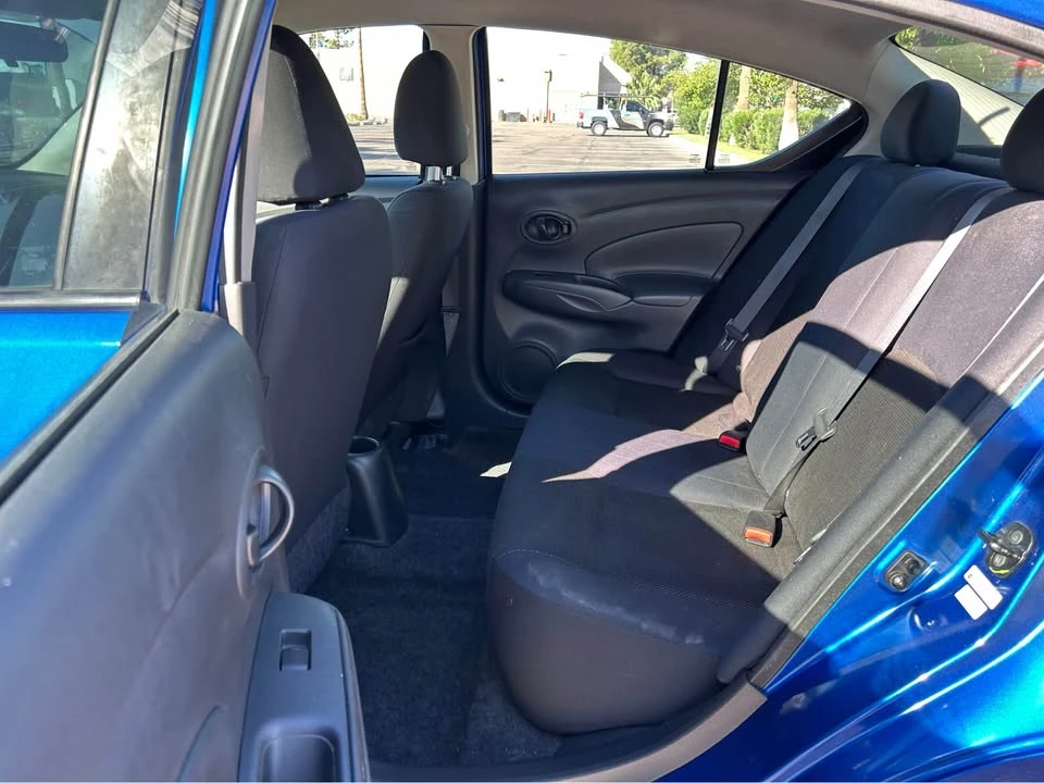 2013 Nissan Versa - Image 9 of 11