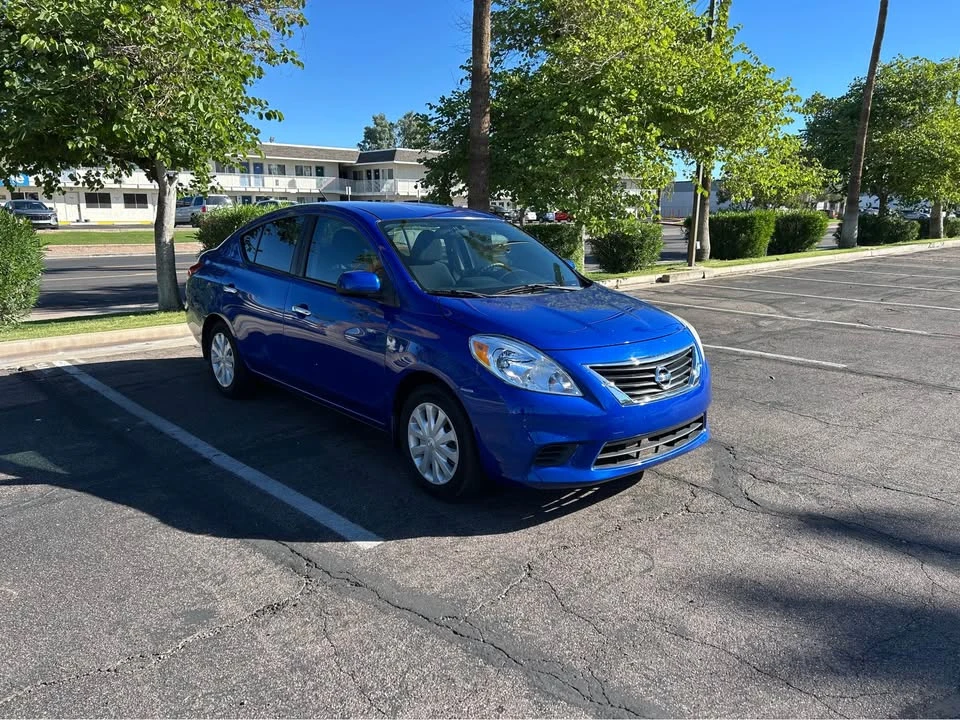 2013 Nissan Versa - Image 3 of 11