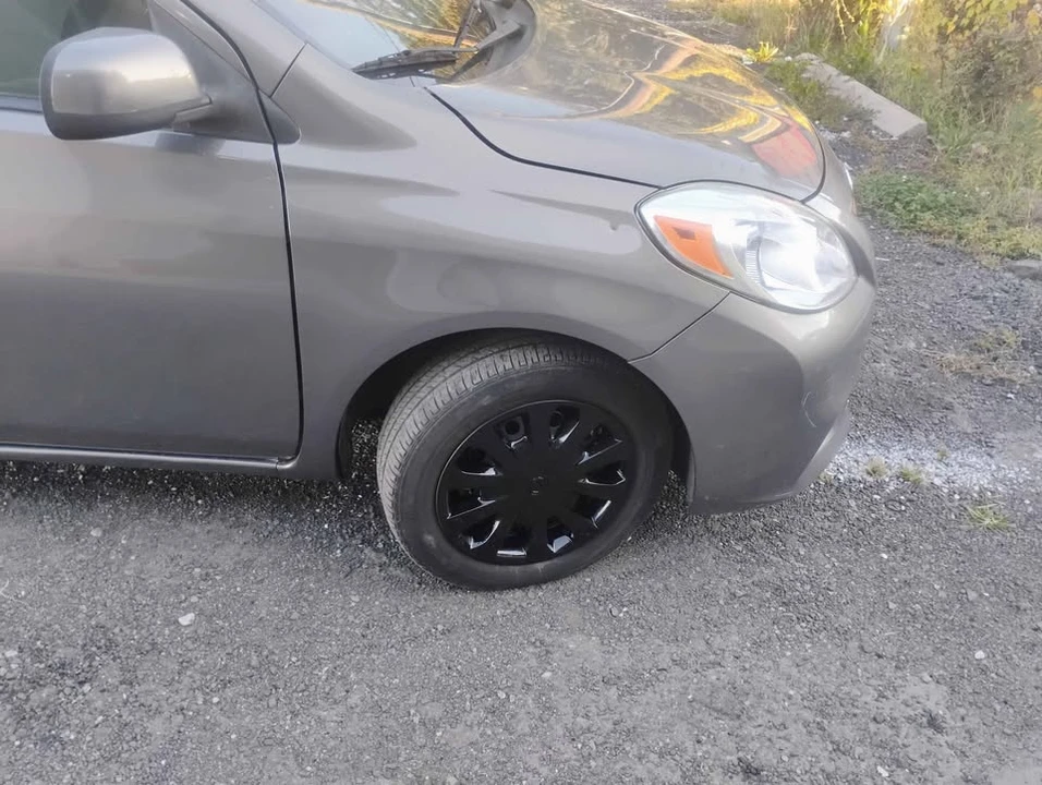 2013 Nissan Versa - Image 8 of 16