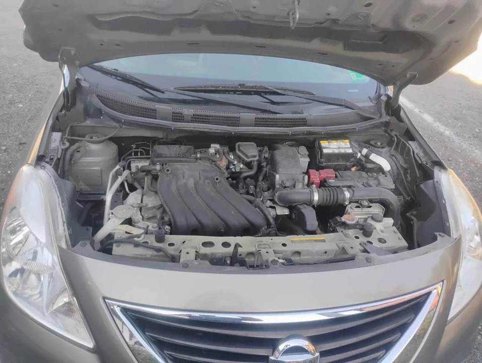 2013 Nissan Versa - Image 18 of 19