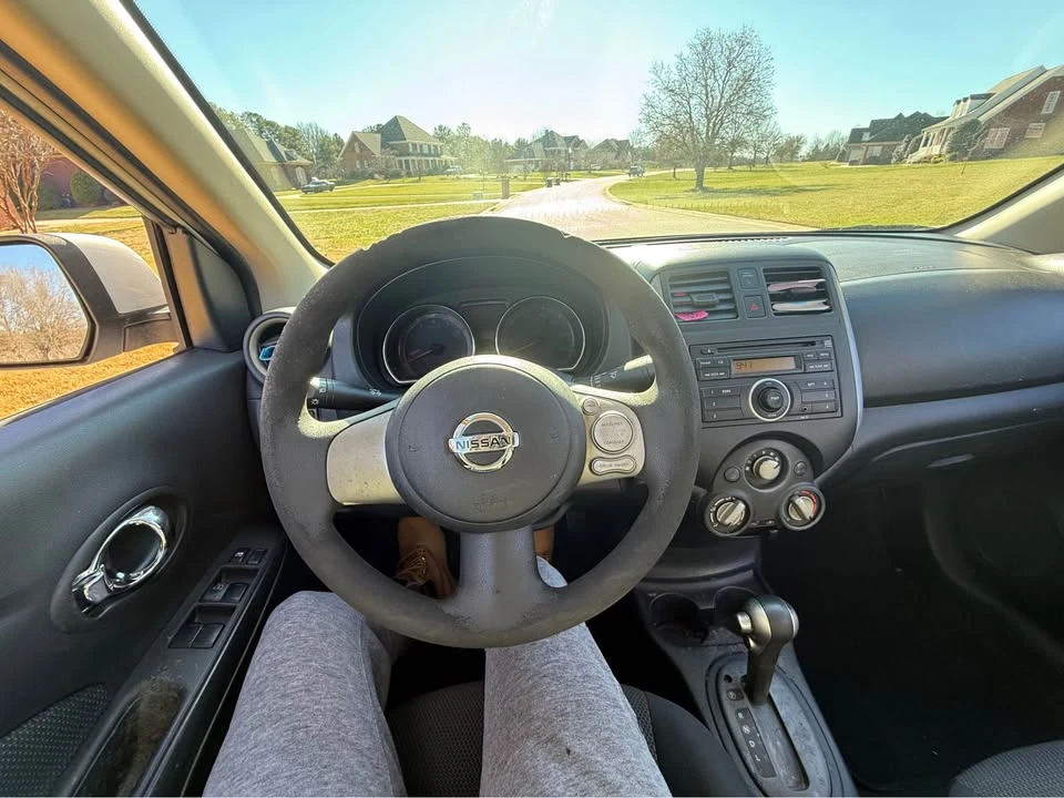 2013 Nissan Versa - Image 8 of 9