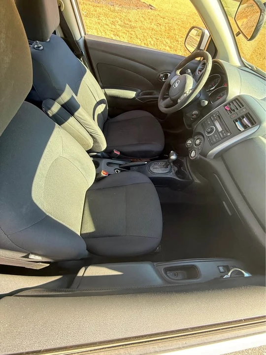 2013 Nissan Versa - Image 4 of 9