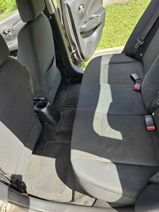 2013 Nissan Versa - Image 11 of 13
