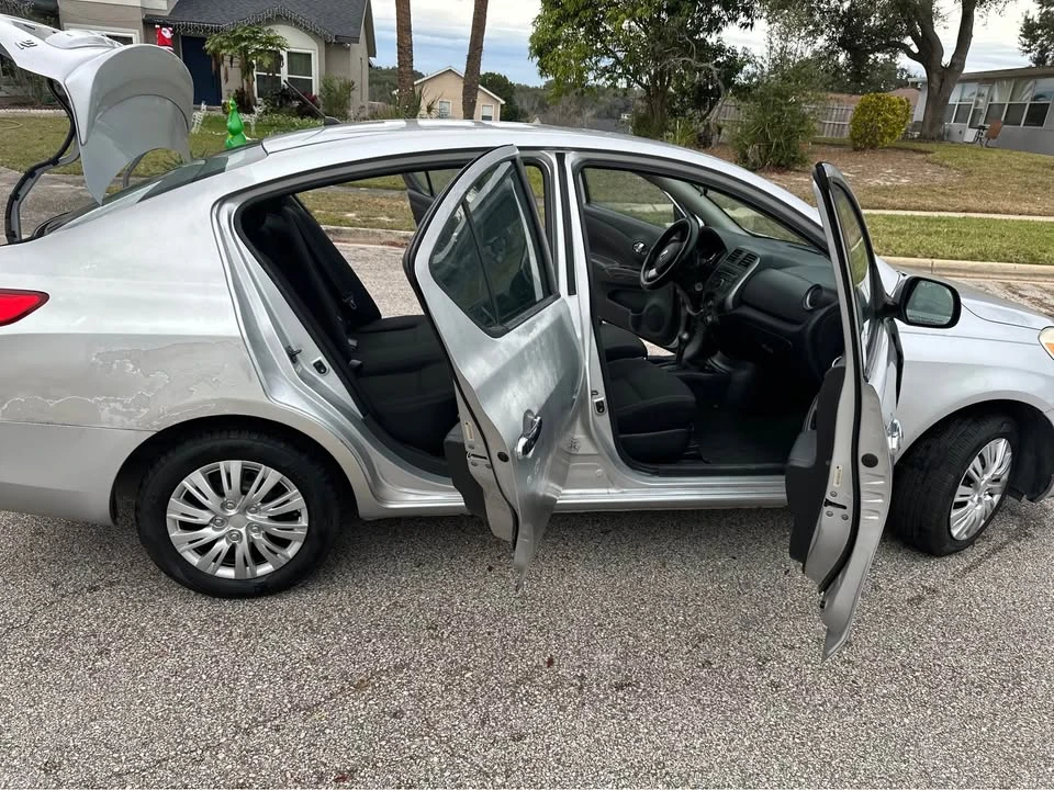 2013 Nissan Versa - Image 4 of 8