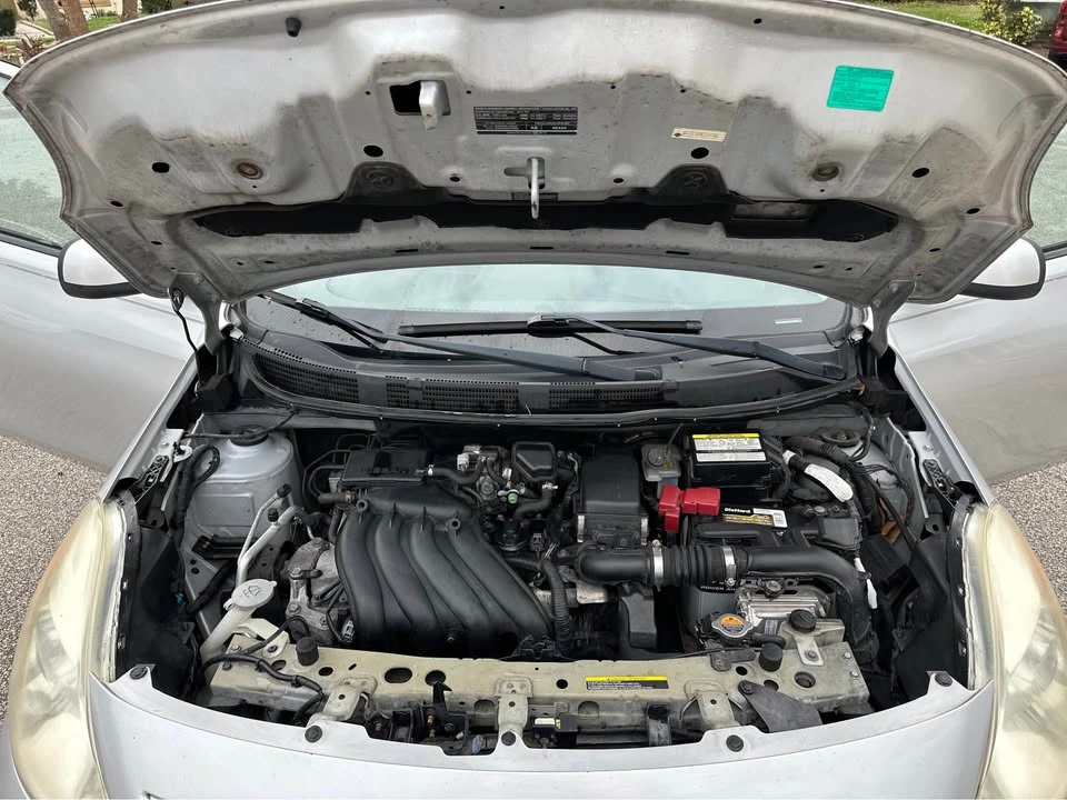 2013 Nissan Versa - Image 2 of 8