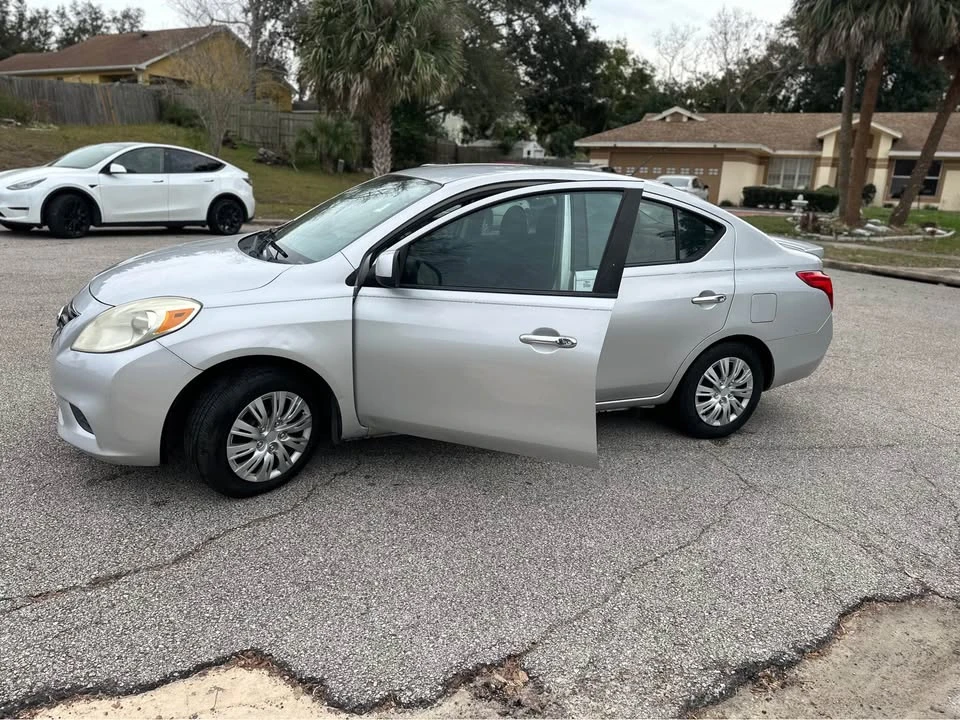 2013 Nissan Versa - Image 8 of 8