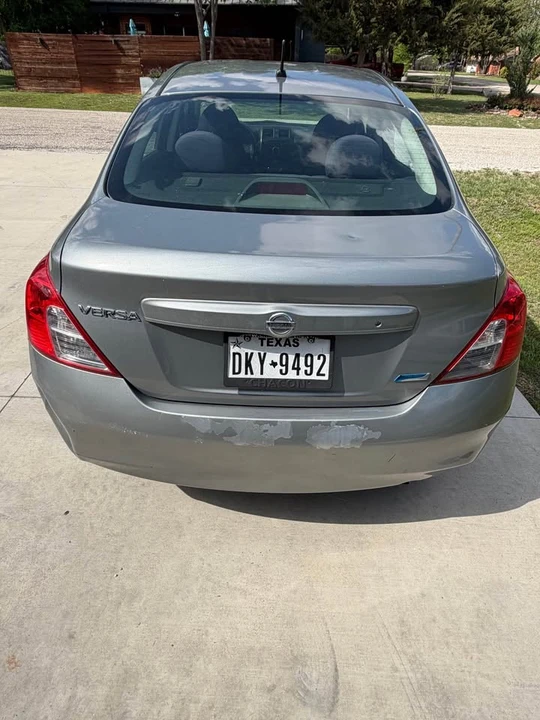 2013 Nissan Versa - Image 3 of 8