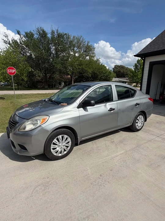 2013 Nissan Versa - Image 8 of 8