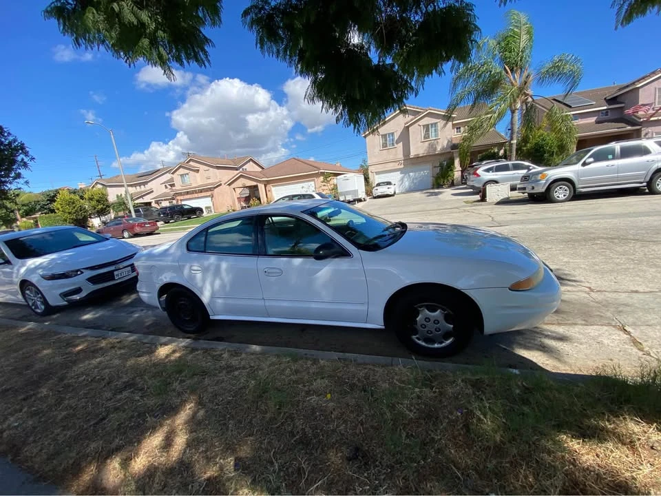 2013 Oldsmobile Alero - Image 10 of 13
