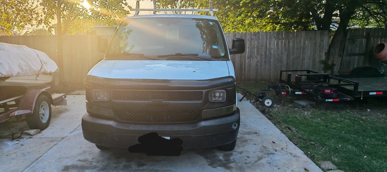 2013 Chevrolet Express - Image 2 of 7