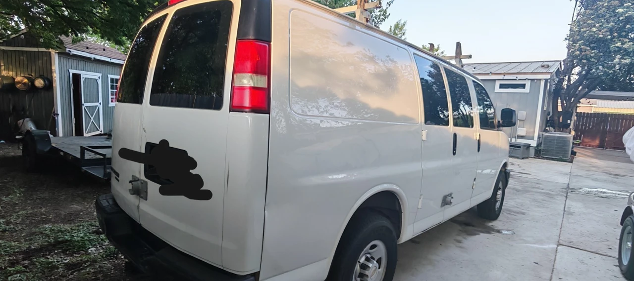 2013 Chevrolet Express - Image 4 of 7