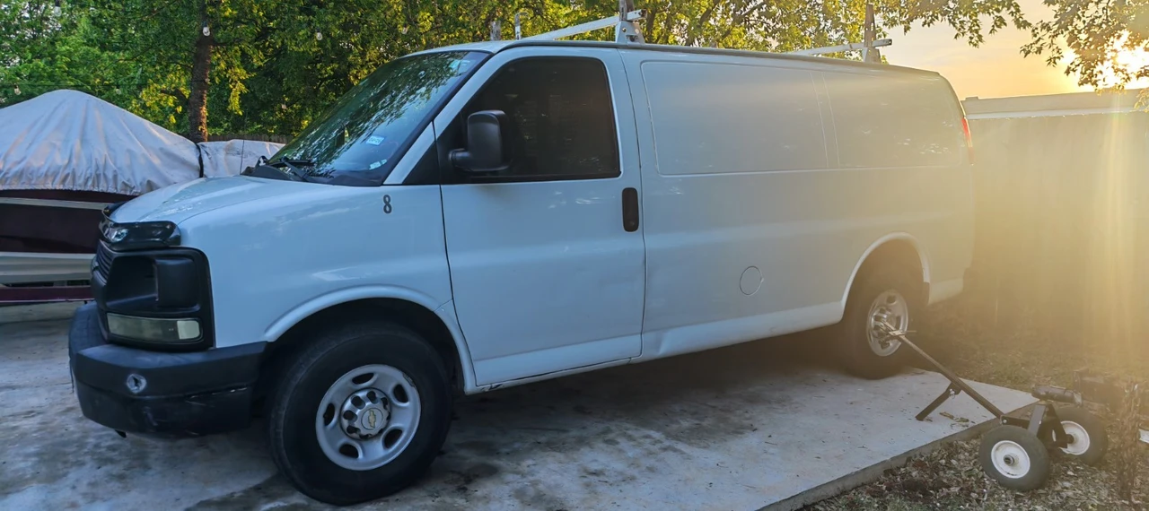 2013 Chevrolet Express - Image 3 of 7