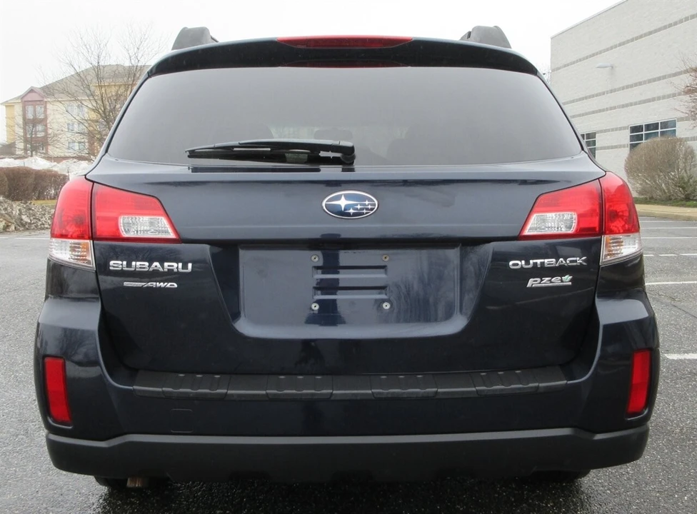 2013 Subaru Outback 4th Gen - Image 16 of 21