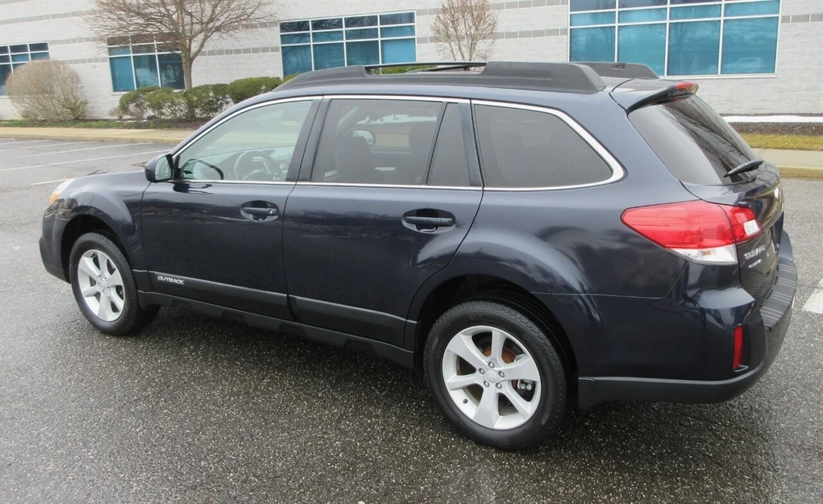 2013 Subaru Outback 4th Gen - Image 7 of 21