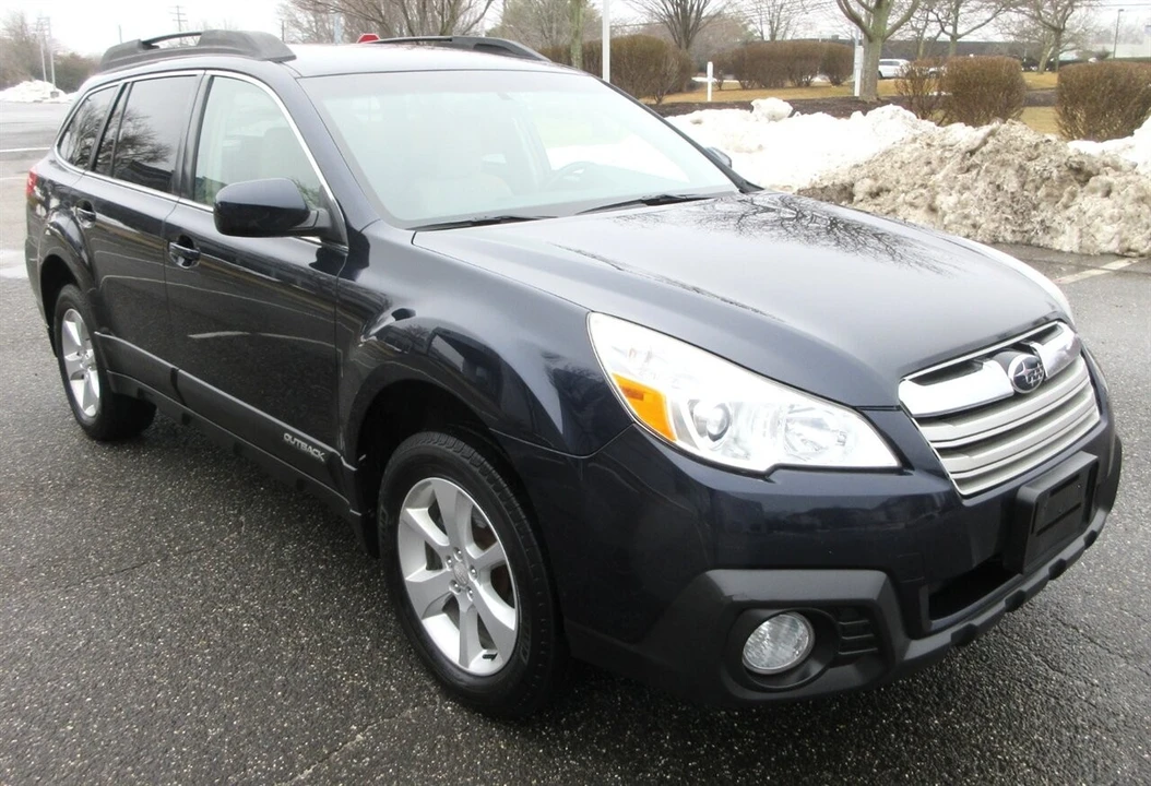 2013 Subaru Outback 4th Gen - Image 10 of 21