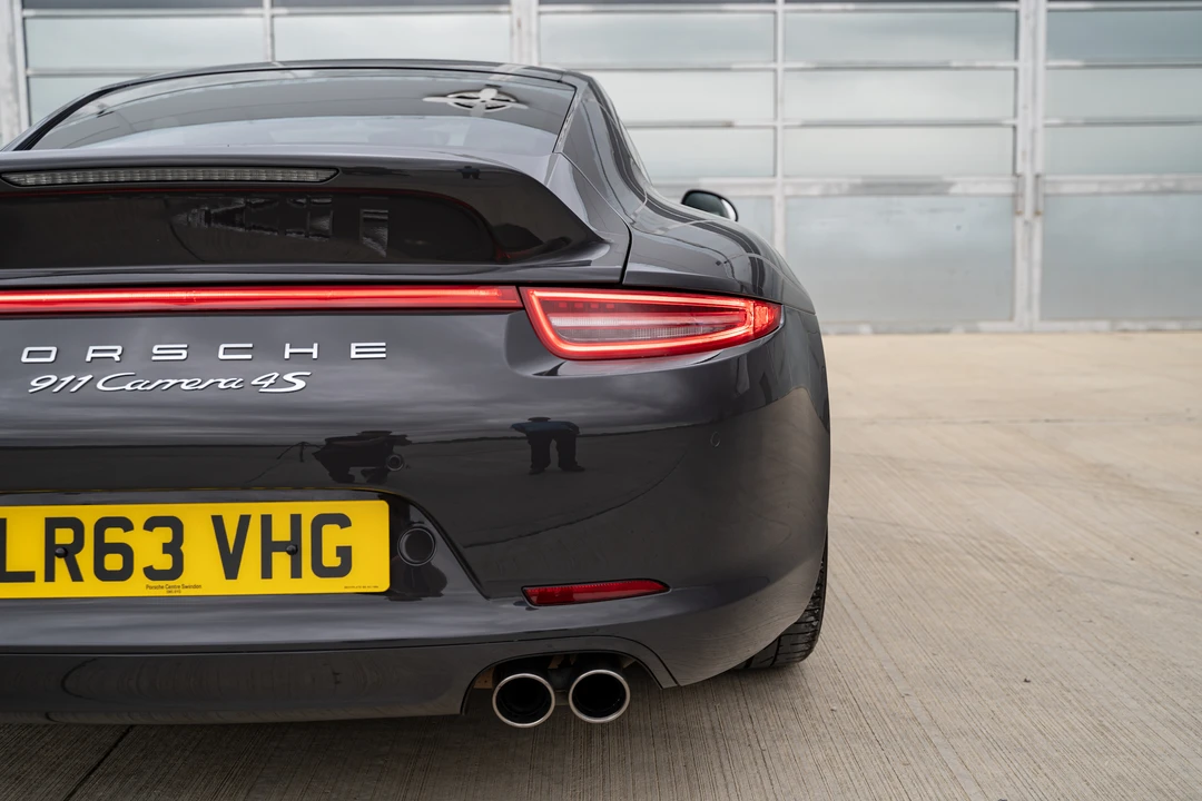 2013 Porsche 991 Carrera 4S - Image 29 of 31