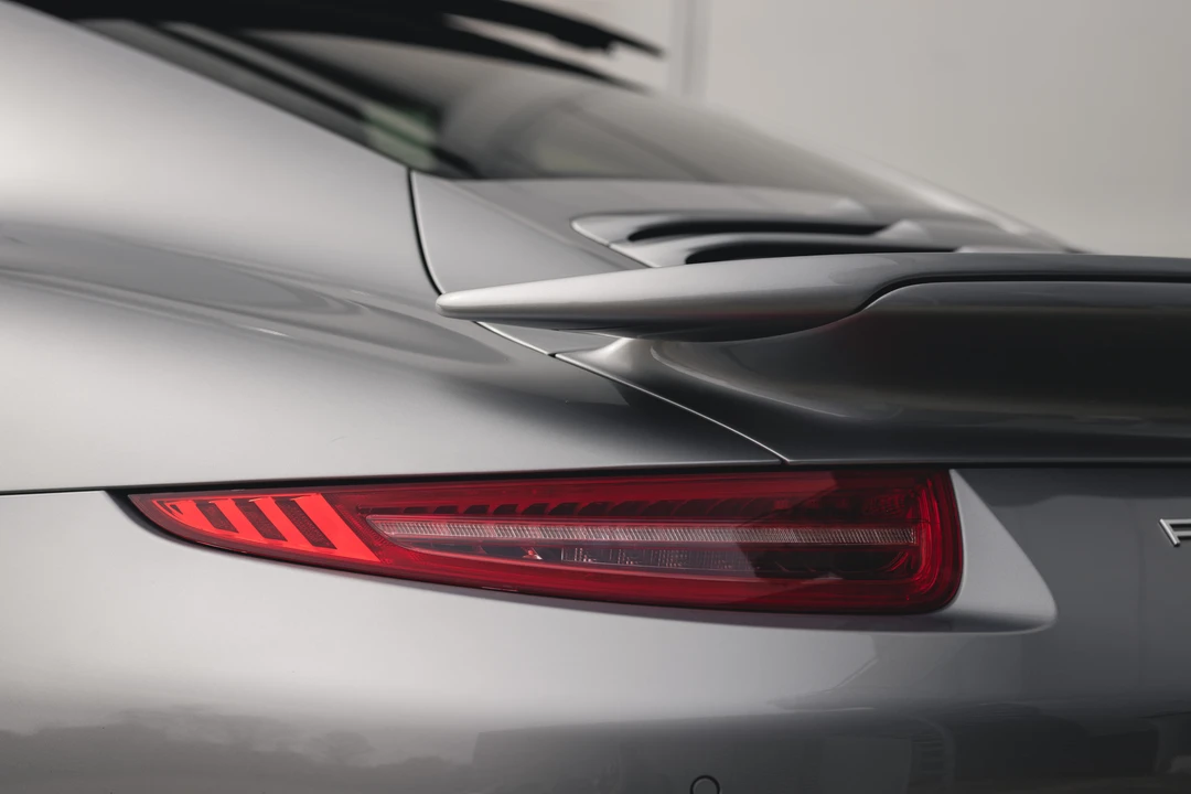 2013 Porsche 991 Turbo - Image 25 of 31