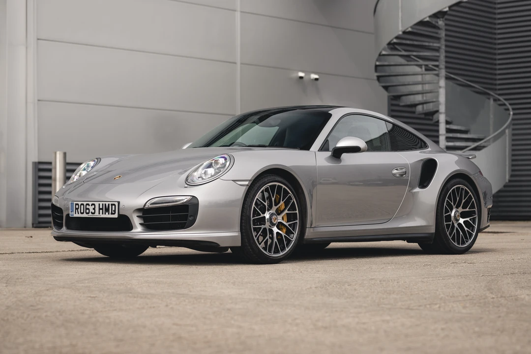 2013 Porsche 991 Turbo - Image 10 of 31