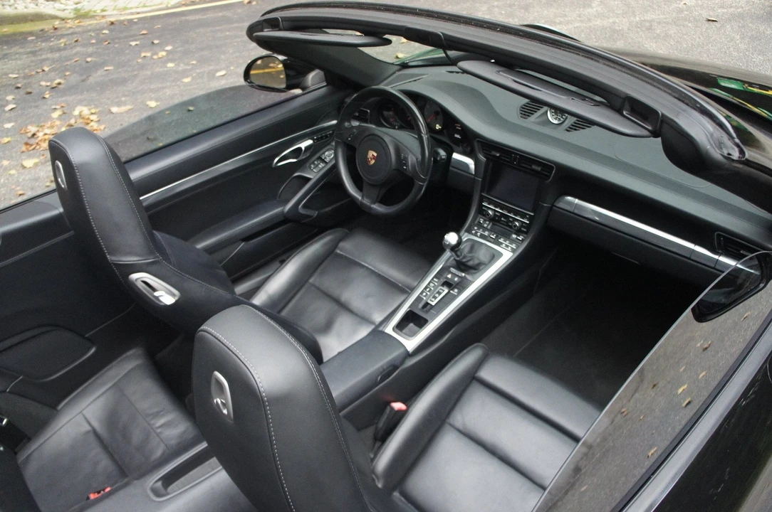 2013 Porsche 991 Carrera S - Image 18 of 30