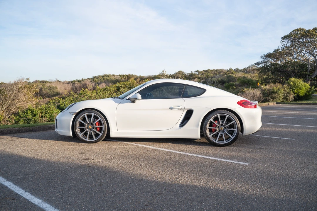 2013 Porsche 981 Cayman S - Image 8 of 31