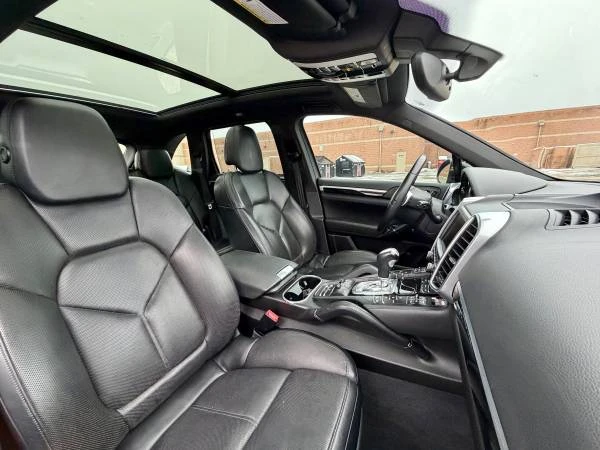 2013 Porsche 958 Cayenne - Image 11 of 19