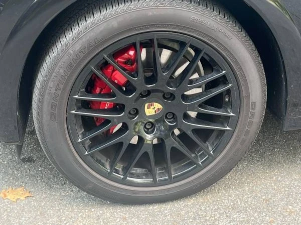 2013 Porsche 958 Cayenne GTS - Image 8 of 21