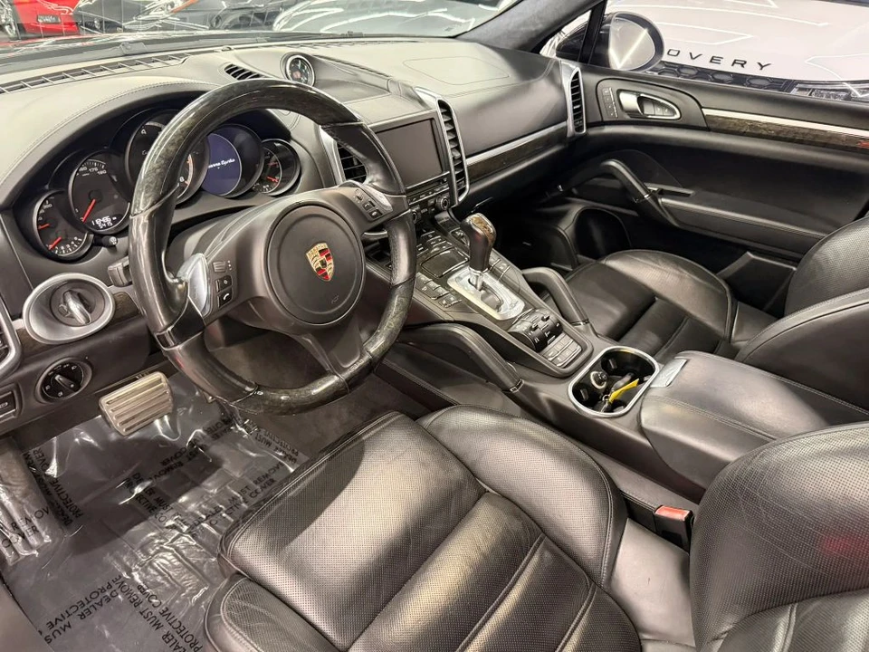 2013 Porsche 958 Cayenne - Image 3 of 5