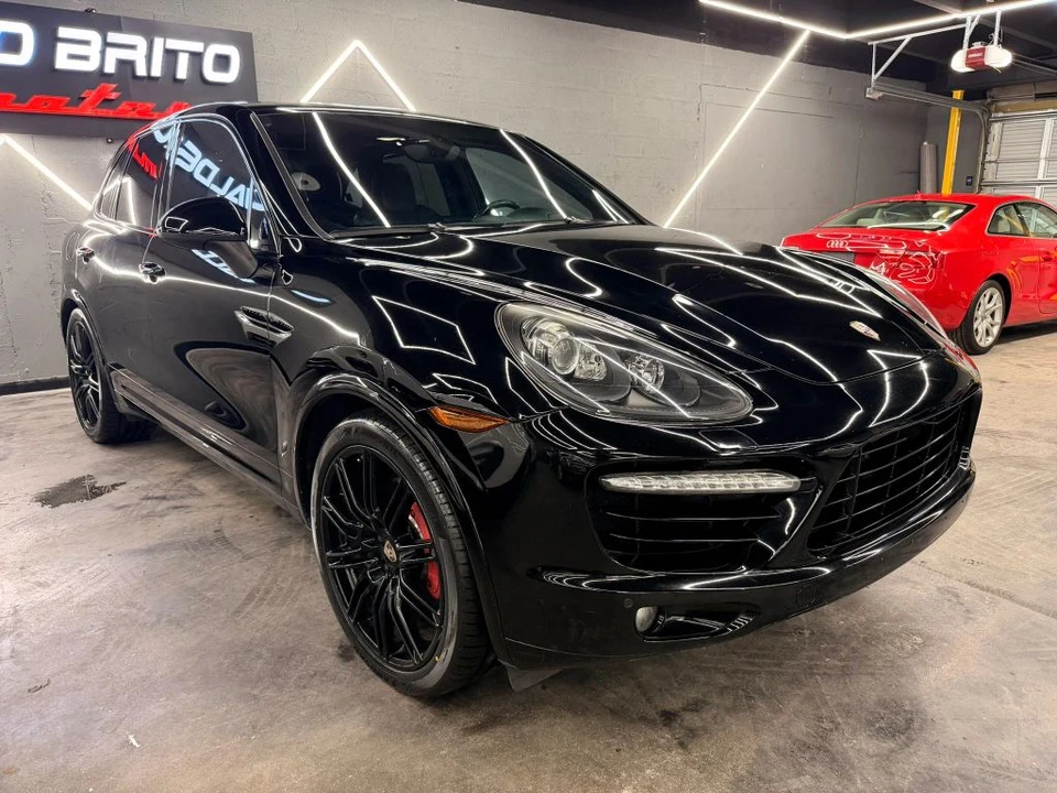 2013 Porsche 958 Cayenne - Image 2 of 5