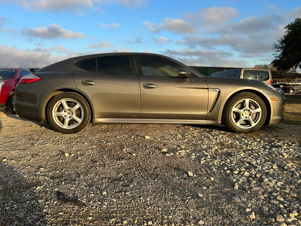 2013 Porsche Panamera - Image 14 of 31