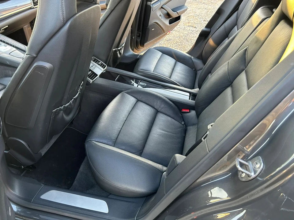 2013 Porsche Panamera - Image 10 of 31