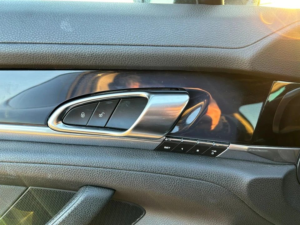 2013 Porsche Panamera - Image 30 of 31