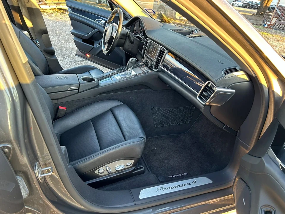 2013 Porsche Panamera - Image 17 of 31