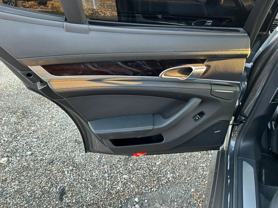 2013 Porsche Panamera - Image 12 of 31
