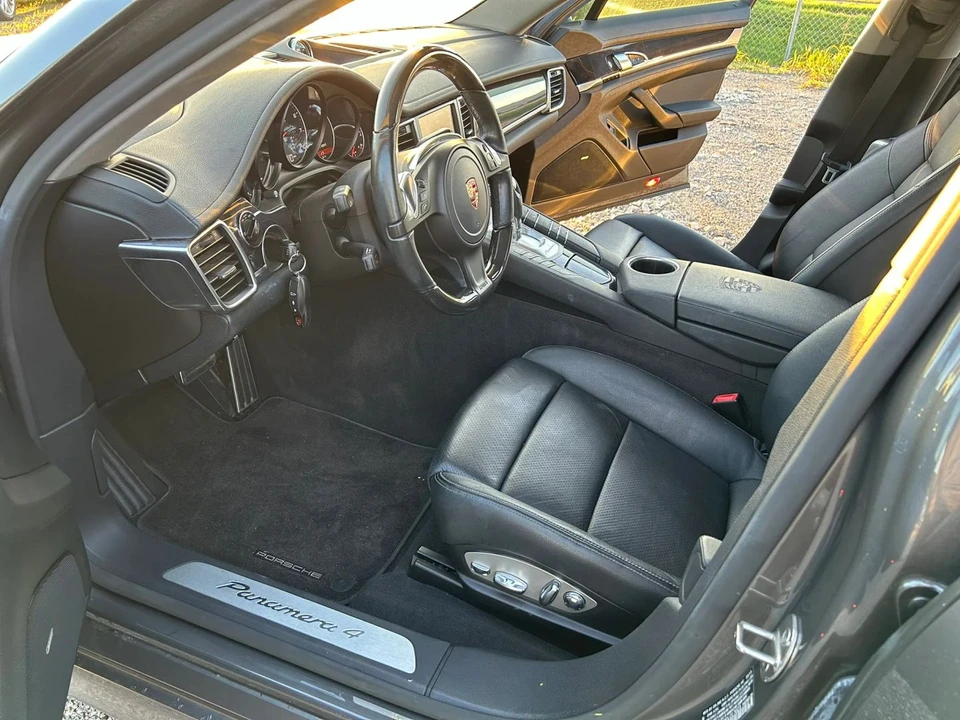 2013 Porsche Panamera - Image 6 of 31