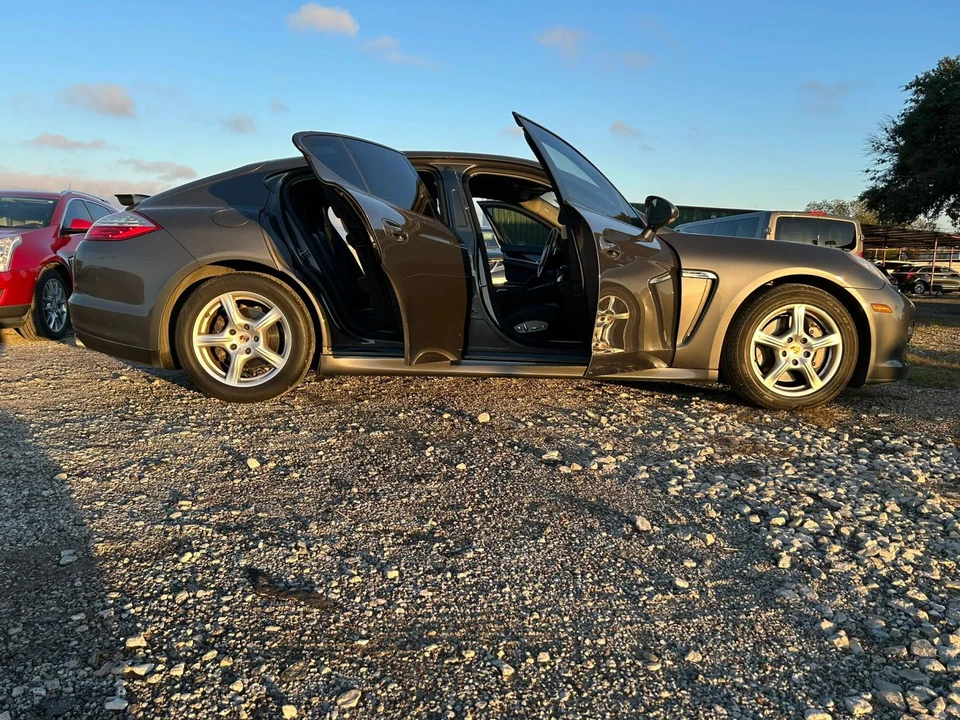 2013 Porsche Panamera - Image 15 of 31